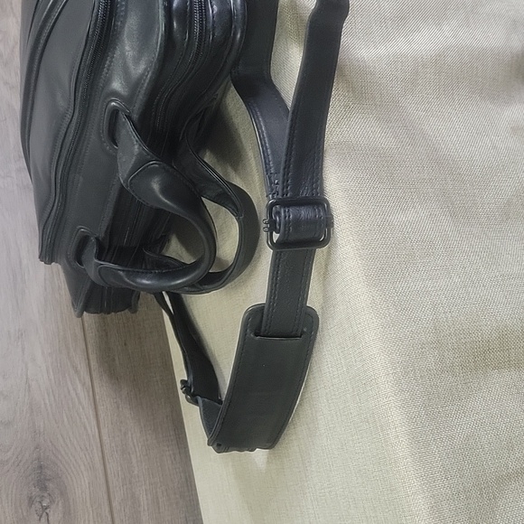 Tumi Black Leather Portfolio Briefcase Crossbody Messenger Bag - Picture 5 of 14